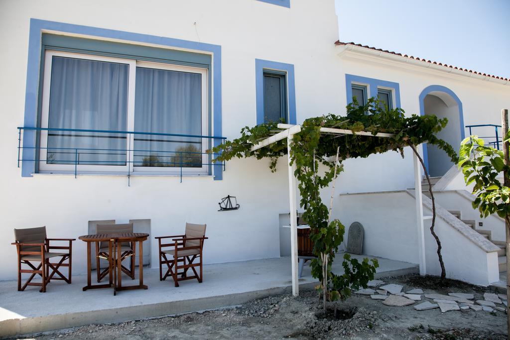 Romanos XI Apartment Xi Beach Exterior photo